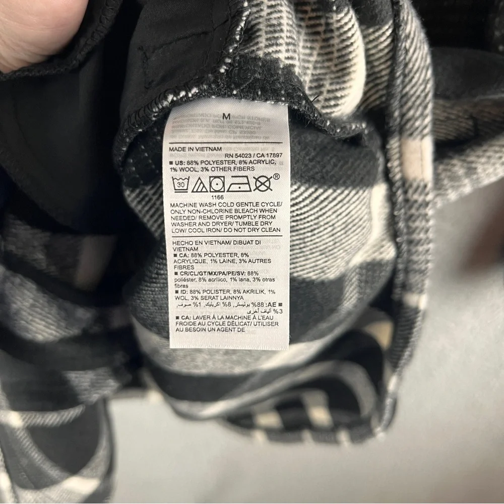 Old Navy Women’s Black & White Plaid Button-Down Shirt Jacket Size M NWT